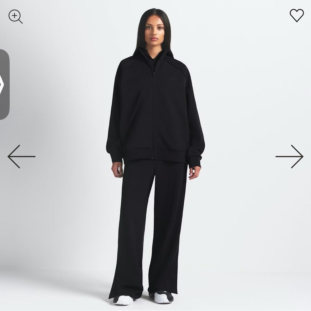 Nike x Skims SET pants and oversize jackets - SMALL